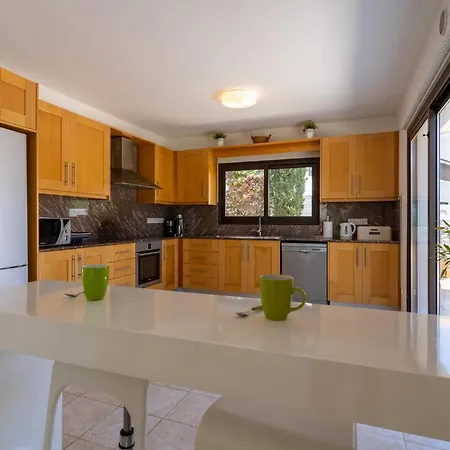 Lime 3-bedroom In * Протарас