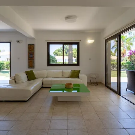 Villa Lime 3-bedroom In *