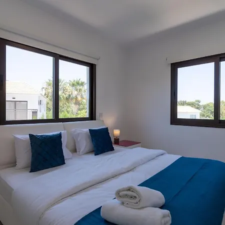 Lime 3-bedroom In Villa