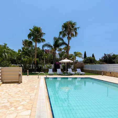 Lime 3-bedroom In Vilă Protaras